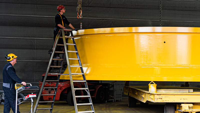 Corrosion protection in our spraying and blasting workshop - Breman Machinery B.V.