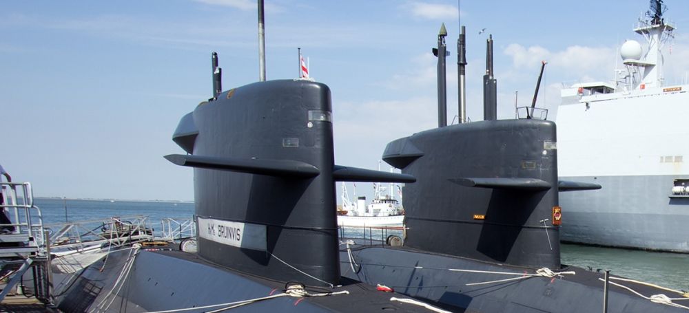 Partner of a military fleet