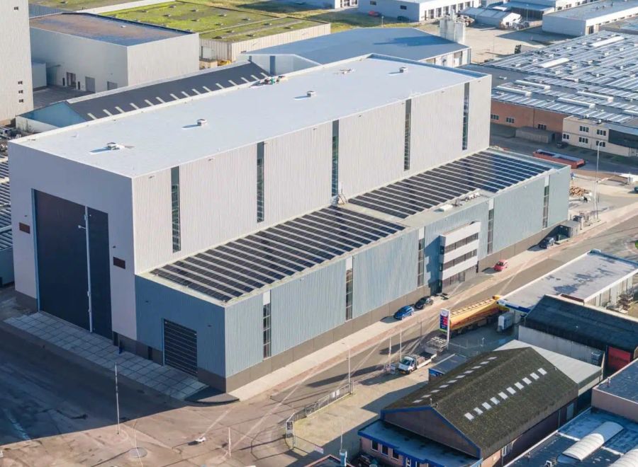 Bedrijfshal voorzien van 720 zonnepanelen!